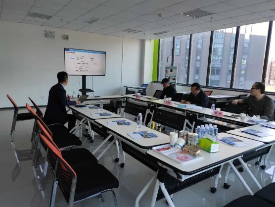 【企業(yè)新聞】遼寧省工信廳領(lǐng)導(dǎo)蒞臨鴻宇科技參觀指導(dǎo)